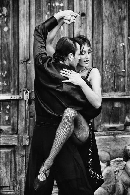 tango dancing couple dance style 67238 1